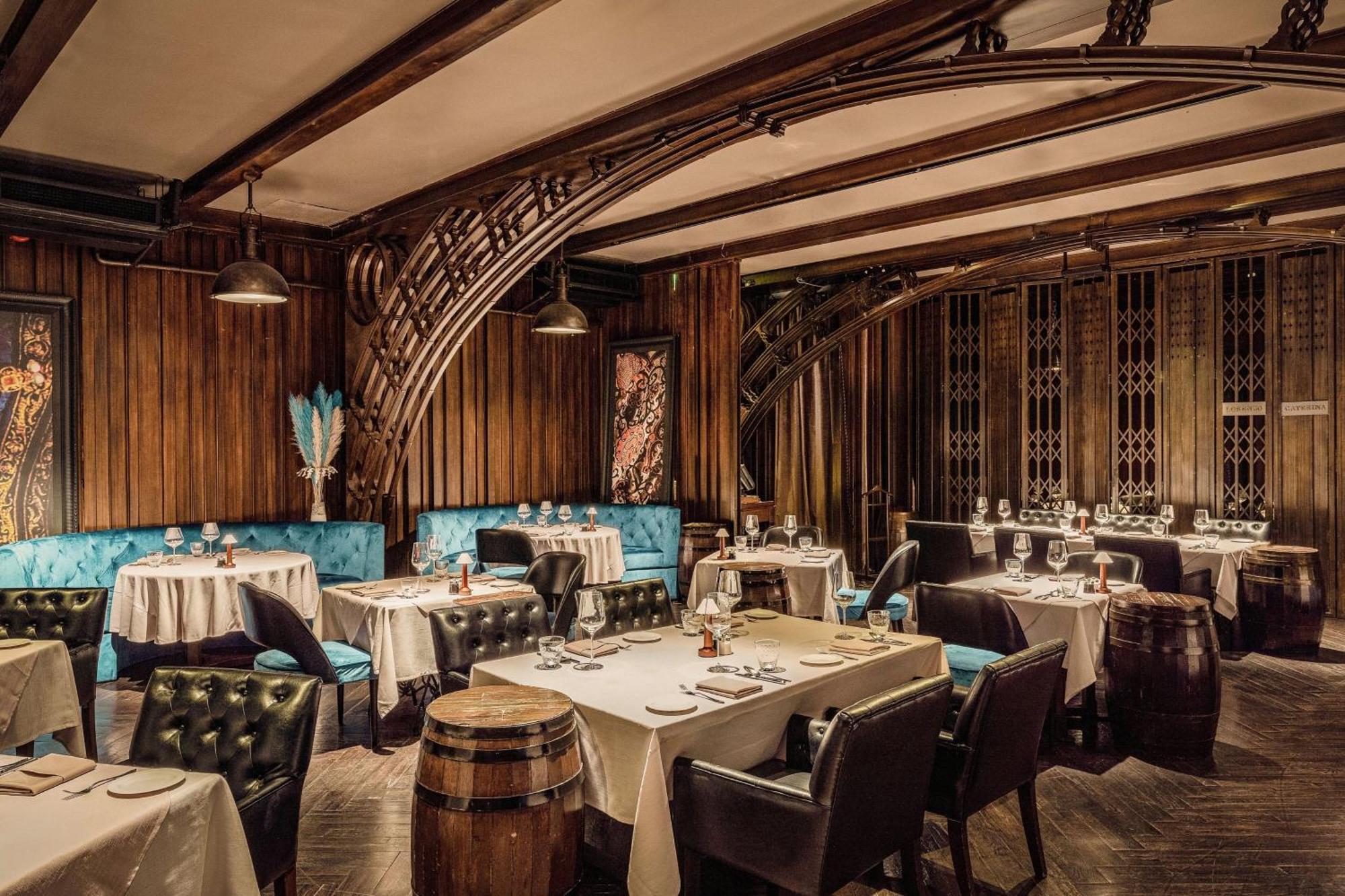 Hotel Muse Bangkok, Autograph Collection Exterior photo The interior of the restaurant