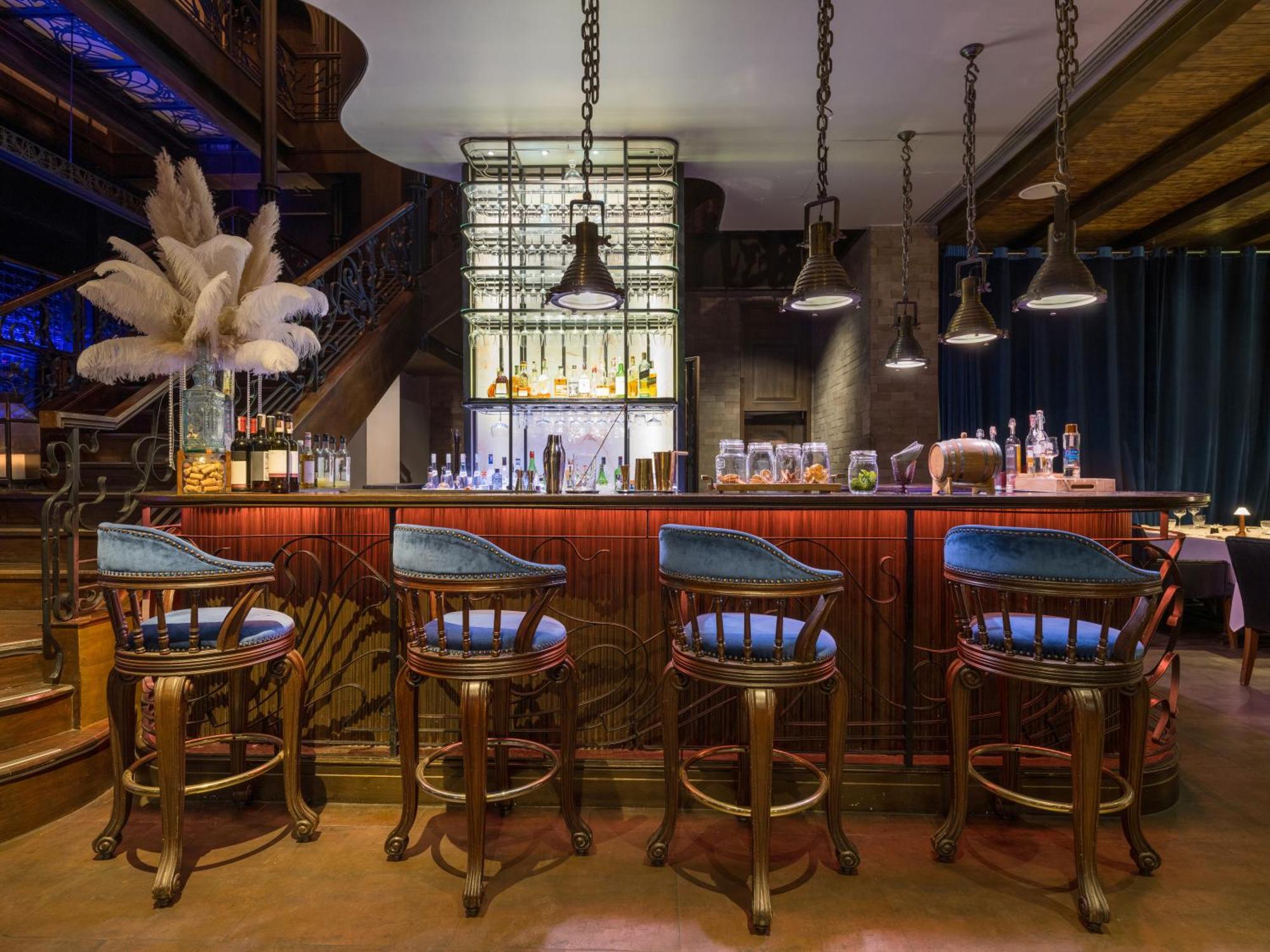 Hotel Muse Bangkok, Autograph Collection Exterior photo The bar at the restaurant
